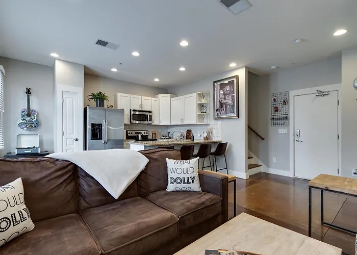 Stunning Nashville Condo Minutes From Broadway
